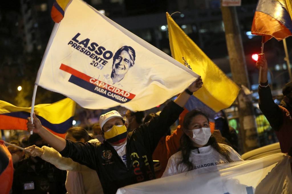 Equador: população elege novo presidente hoje; mais de 100 mil policiais foram mobilizados