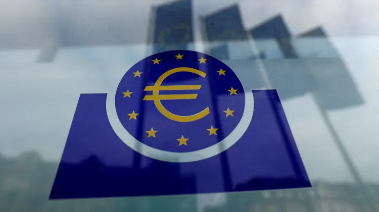 Gavekal: BCE pode cortar, pela primeira vez, taxa de juros antes do Fed (Ralph Orlowski/Reuters)