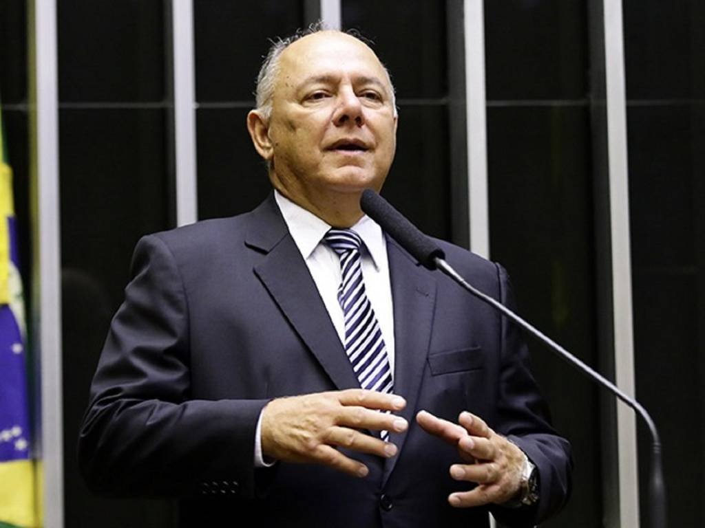 Deputado federal José Carlos Schiavinato morre vítima da covid-19
