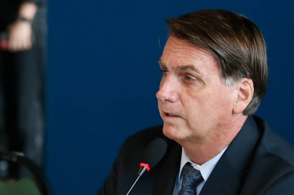 Bolsonaro diz que Orçamento tem corte 'bastante grande' para todos