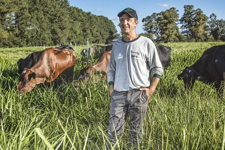 Claudinei Saldanha Júnior, produtor de leite: setor pede por mais valorização do produto nacional (Leandro Fonseca/Exame)