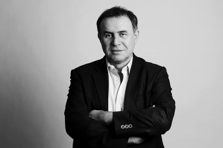 Nouriel Roubini: analista se afasta de projeções pessimistas e prevê crescimento econômico  (Bloomberg/Getty Images)