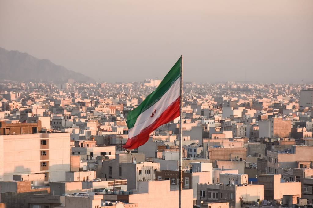 Irã: terremoto de magnitude 5,9 atinge sul do país, diz agência estatal