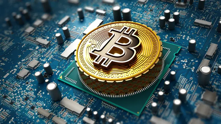 Preço do bitcoin cai quase 5% e chega ao menor valor da última semana (adventtr/Getty Images)