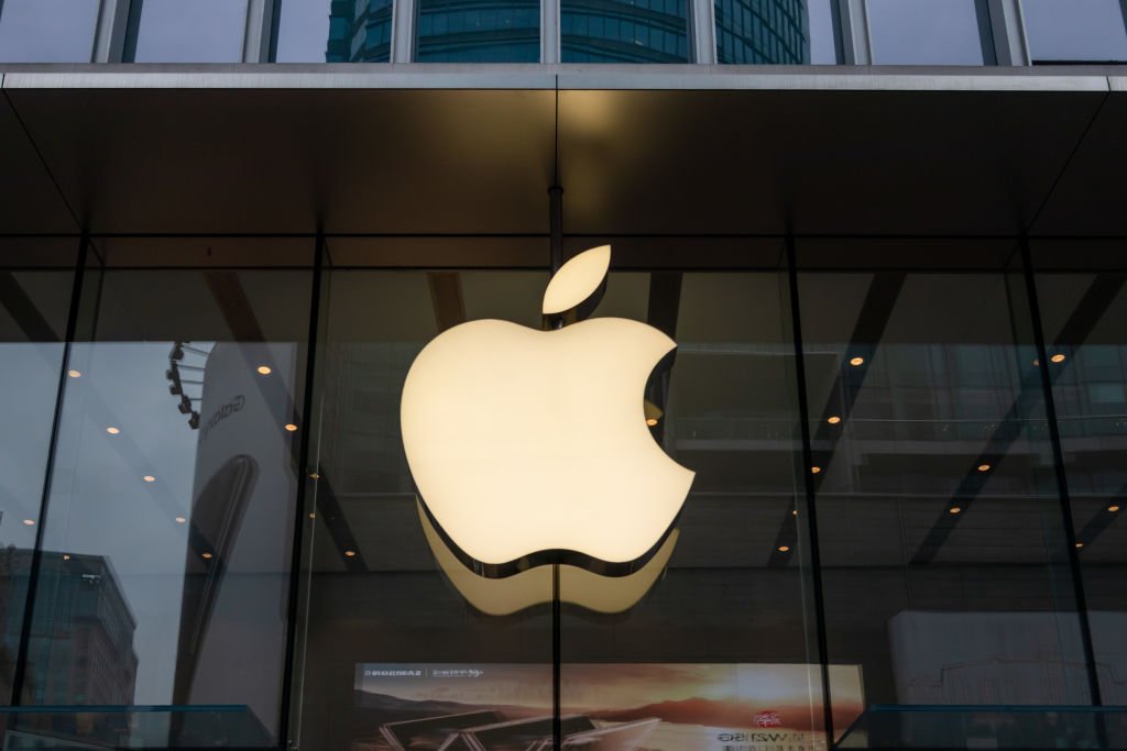 Apple: ação saltou 7% no primeiro pregão após o balanço do quarto trimestre | Foto: Costfoto/Barcroft Media (Getty Images/Costfoto/Barcroft Media)