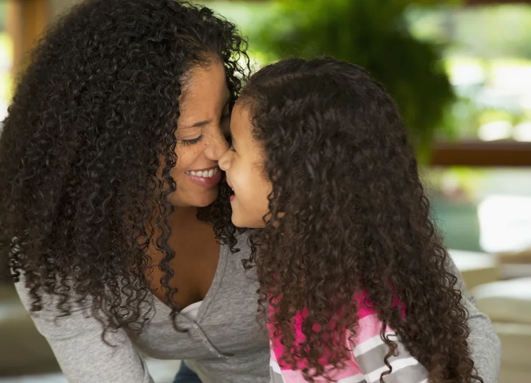 Dia das Mães: confira dicas para fidelizar clientes e melhorar experiência com a sua marca (Ariel Skelley/Getty Images)