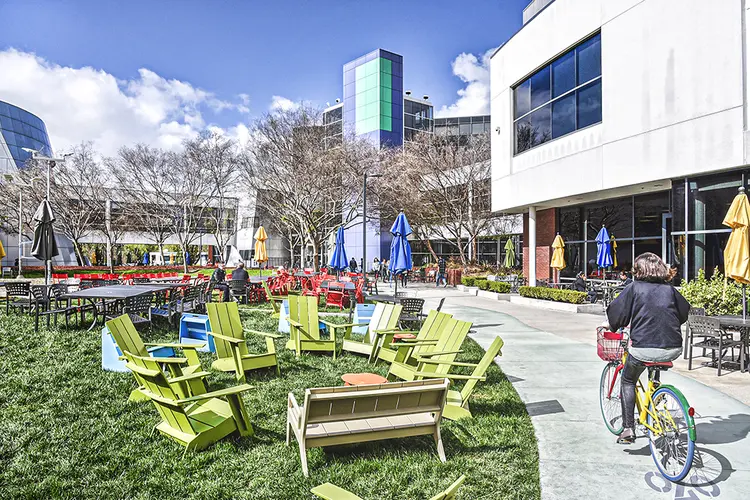 Campus do Google: empresa oficialmente adiou retorno formal aos escritórios (Michael Short/Getty Images)