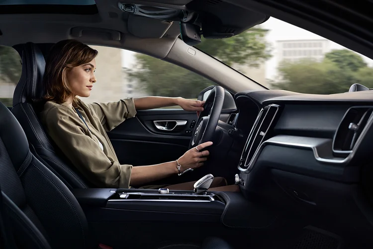 Volvo: marca é pioneira ao desenvolver recursos para os mais diferentes biotipos e considerar as diferenças entre homens, mulheres e crianças em seus testes de impacto (Volvo/Divulgação)