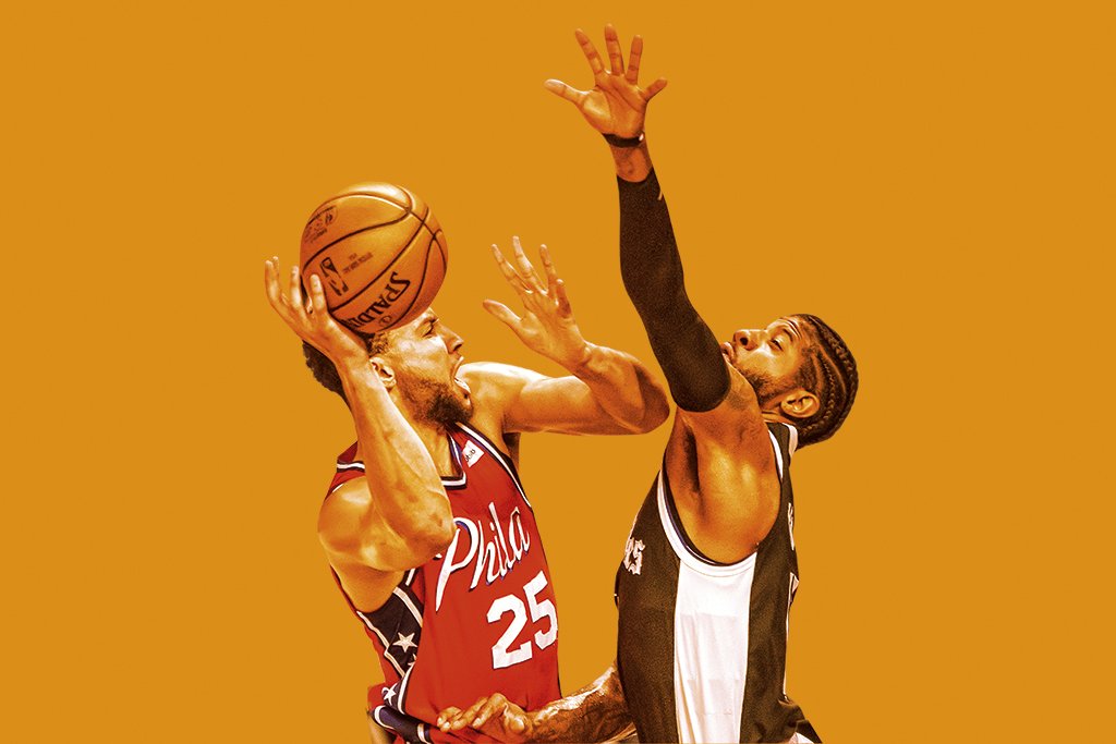 Ben Simmons, do Philadelphia 76ers (à esq.), e Paul George, do Los Angeles Clippers: alguns dos ídolos da NBA no país (Allen J. Schaben/Los Angeles Times/Getty Images)