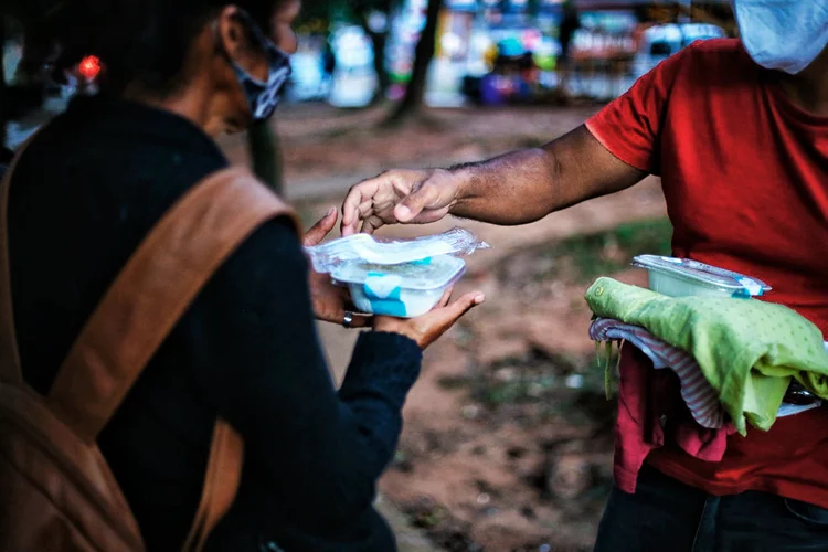 Colabore: no Estado de São Paulo, há mais de 24 mil pessoas em situação de rua (Eats For You/Divulgação)