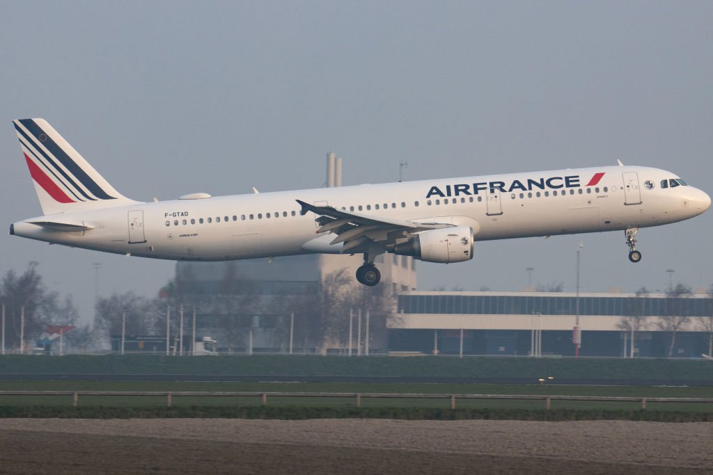 Air France: linha aérea já fez mais de 78 voos com combustível sustentável, mas em percursos menores (Getty Images/Nicolas Economou/NurPhoto)