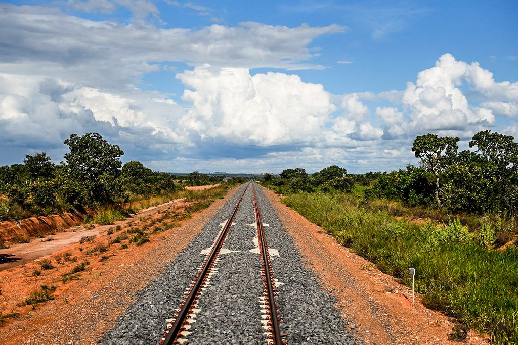 Trecho de ferrovia Oeste-Leste é arrematado por R$ 32,7 milhões pela Bamin