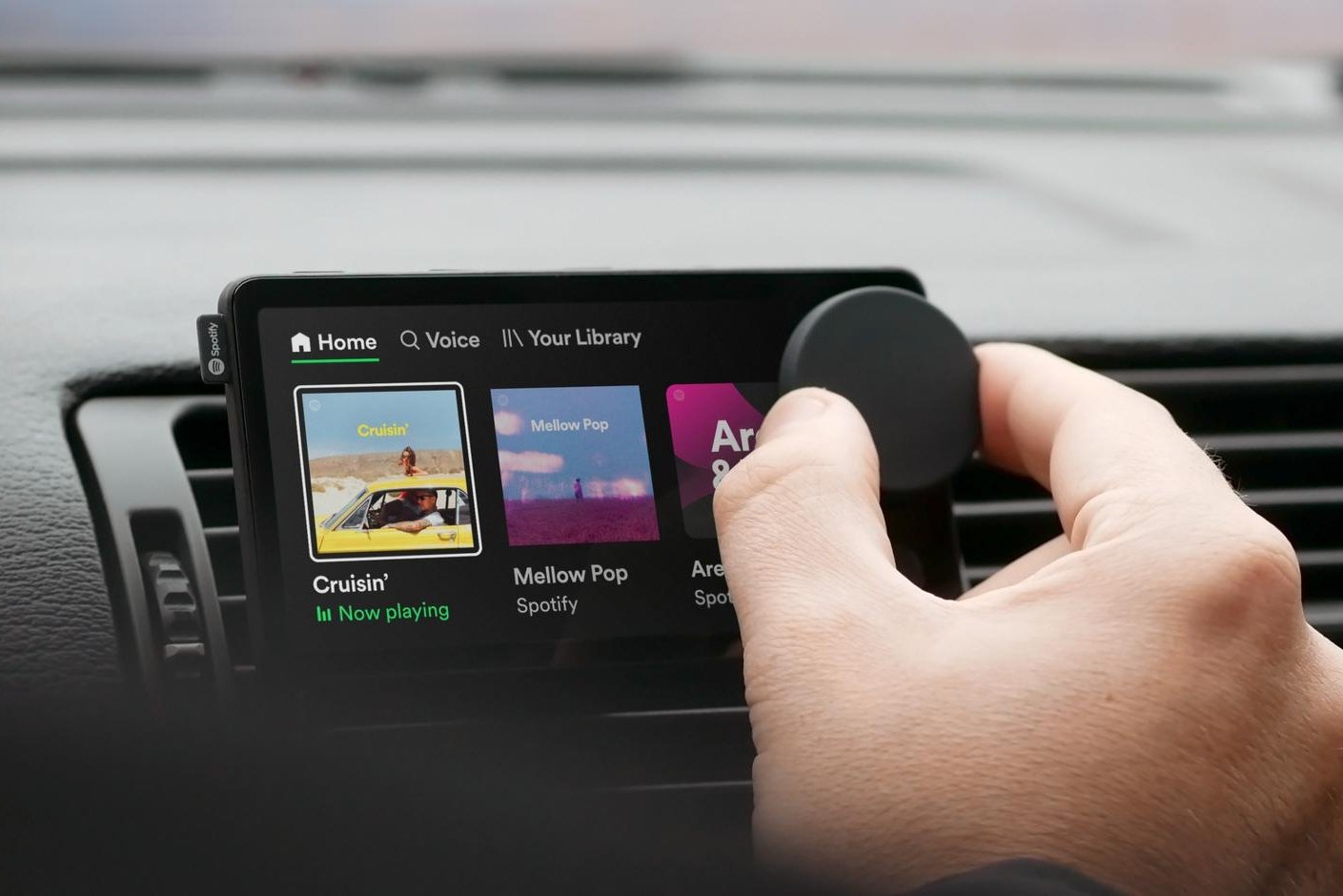 Spotify cria "gadget" para controlar música do carro – e oferece de graça