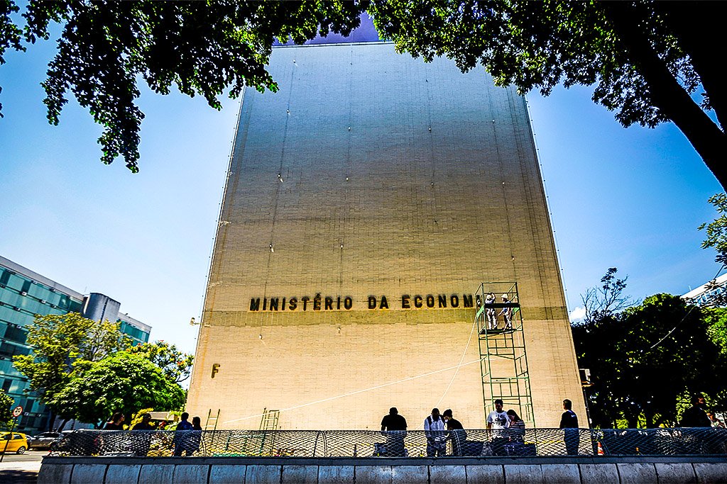 Ministério da Economia: Por ora, a previsão oficial segue em 1,5%, mas nos bastidores do Ministério da Economia e no Banco Central a expectativa é de uma revisão para cima (Adriano Machado/Reuters)