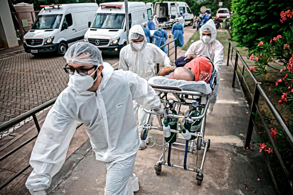 Brasil mantém patamar elevado e registra 1.039 mortes por covid em 24h