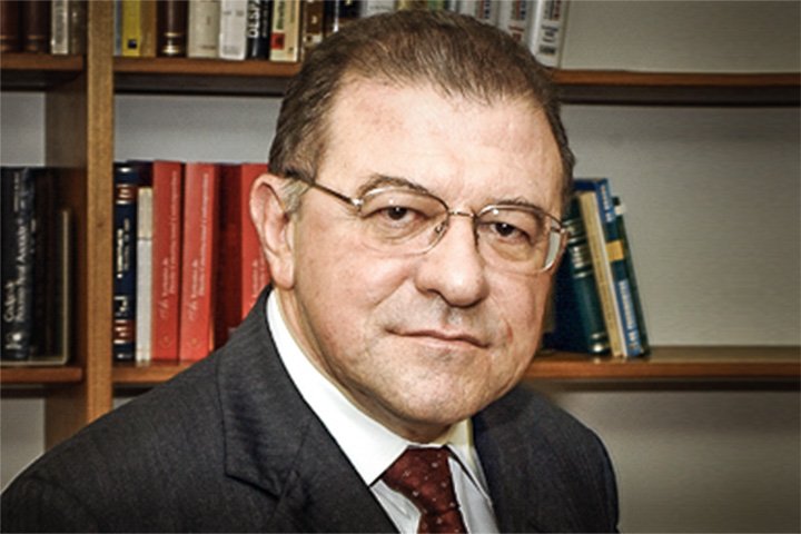 Ex-ministro do STJ, Paulo Medina morre aos 79 anos vítima da covid-19