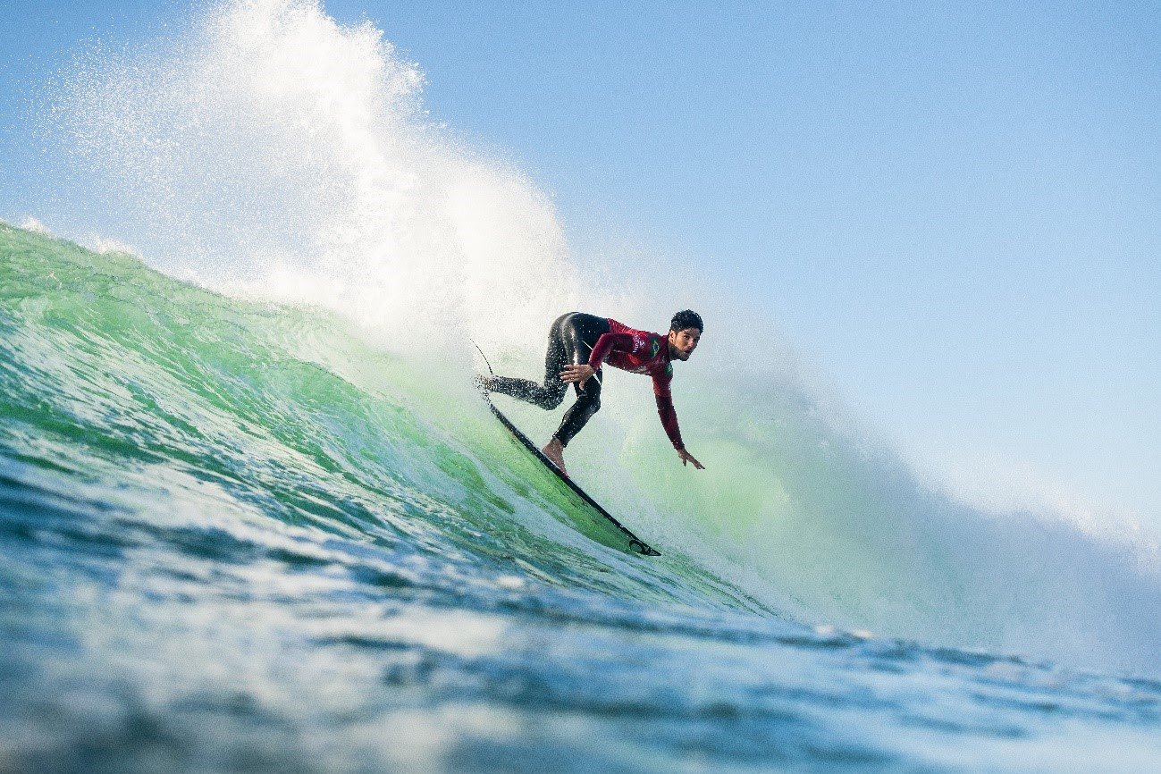 Surfe: Medina, Jadson, Filipinho e Tatiana Weston-Webb seguem atrás do título em G-Land