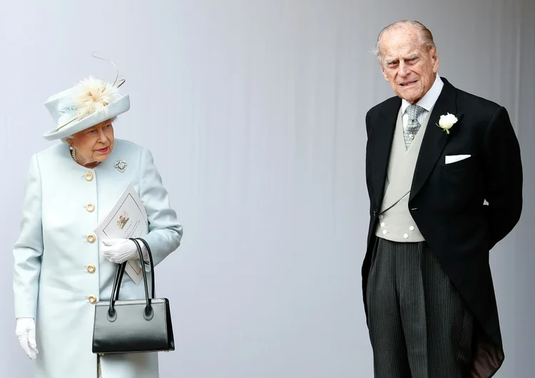 A rainha Elizabeth II e o príncipe Philip, duque de Edimburgo, em foto de 12 de outubro de 2018, após uma cerimônia em Windsor. (James Pheby/AFP)
