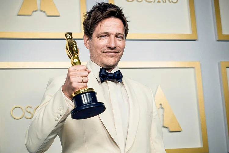 O diretor Thomas Vinterberg venceu o Oscar de filme internacional por "Druk - Mais Uma Rodada" (AFP/AFP)