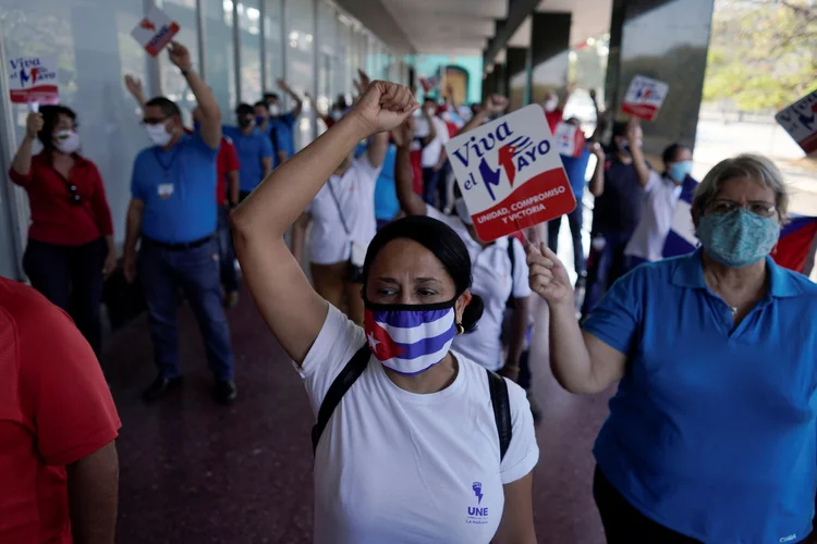 Dia do Trabalho em Cuba neste sábado, 1º de maio: país foi gravemente afetado pela crise econômica (Alexandre Meneghini/Reuters)