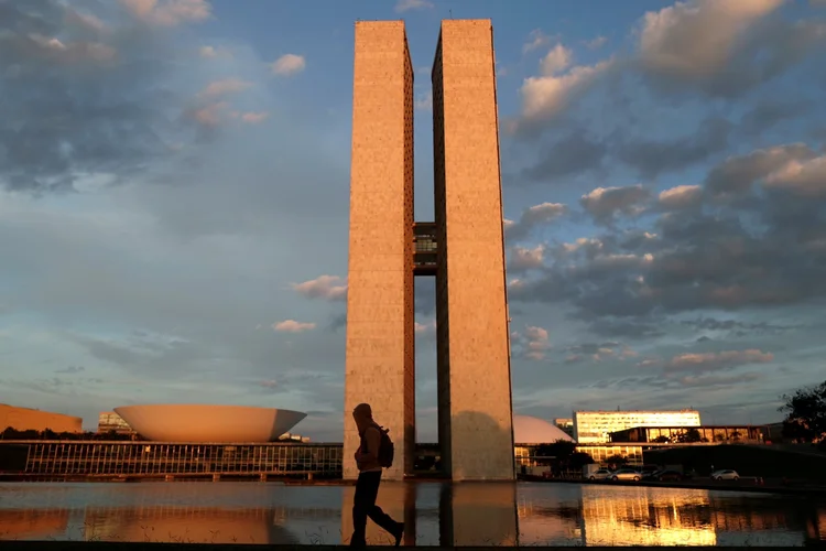 Quem mais vem se beneficiando na migração de deputados são as legendas que devem dar sustentação a Bolsonaro (Ueslei Marcelino/Reuters)