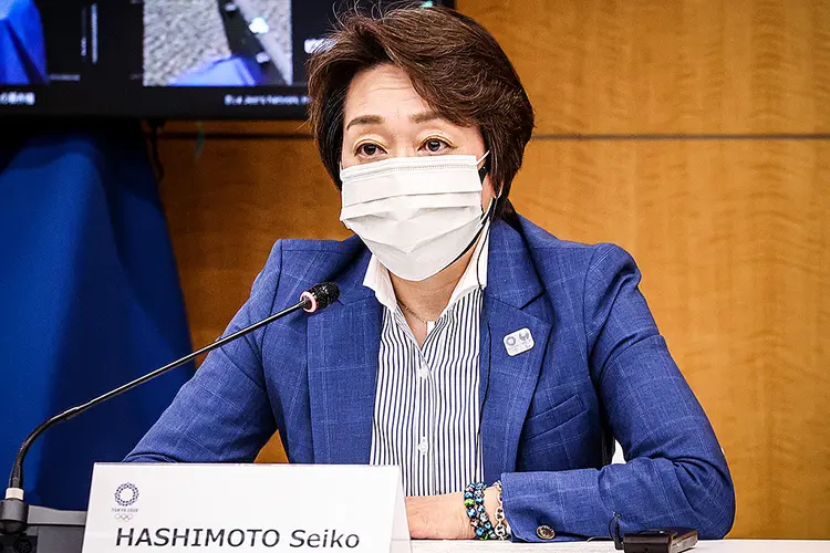 Presidente do Comitê Organizador dos Jogos Olímpicos de Tóquio, Seiko Hashimoto, fala em reunião da Comissão de Coordenação do Comitê Olímpico Internacional (COI) em Tóquio, no Japão.  (Yoshikazu Tsuno/POOL/Reuters)