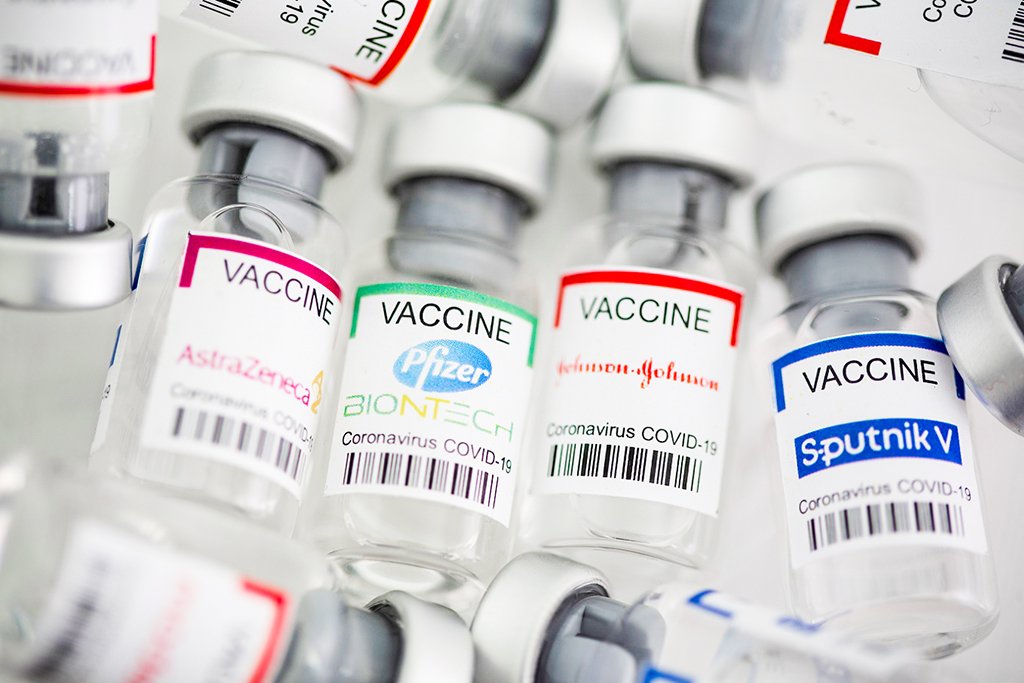 Contrária à dispensa de patentes, UE submete plano de vacinas à OMC