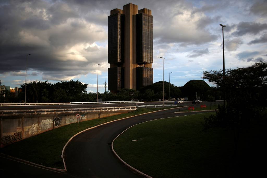 Juro alto no Brasil leva estrangeiro a minimizar risco eleitoral
