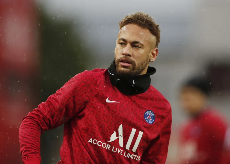 Ainda se recuperando da lesão do tornozelo, Neymar é dúvida para o confronto (Benoit Tessier/Reuters)