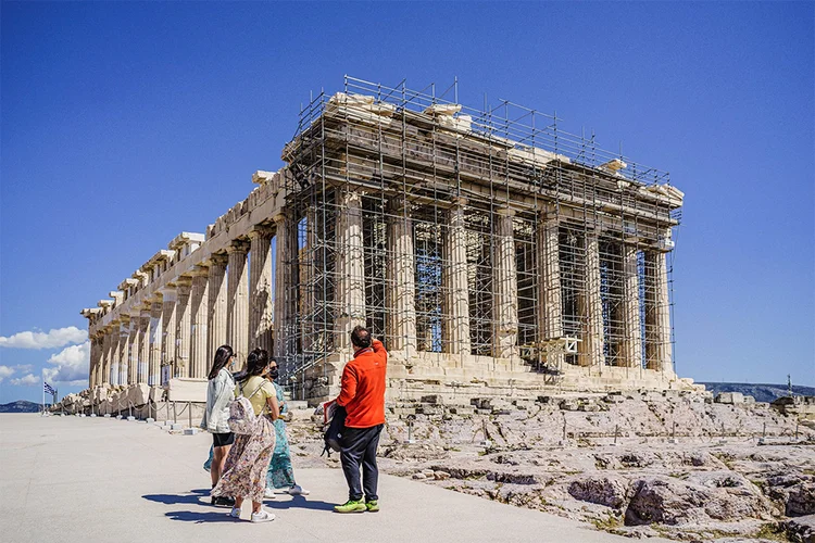 A tempo para a temporada de viagens de verão, praias espanholas, italianas e gregas, além de cidades como Paris, Roma e Berlim, poderão receber viajantes que foram totalmente vacinados contra a covid-19, segundo proposta da Comissão Europeia (Ioana Epure/Bloomberg)