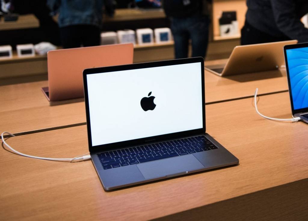 Apple planeja adiar retorno aos escritórios por avanço da Covid