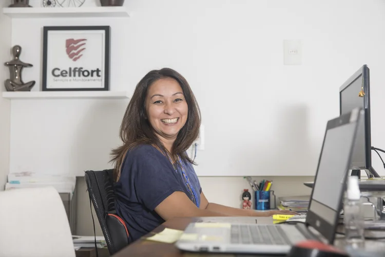 Há um ano atuando em home office, Karina Camargo, sócia-diretora da DK2 Serviços de Segurança, Monitoramento, Limpeza e Conservação, está em busca de ferramentas adequadas e para manter sua produtividade e dos funcionários (Ricardo Matsukawa/Sebrae/SP)