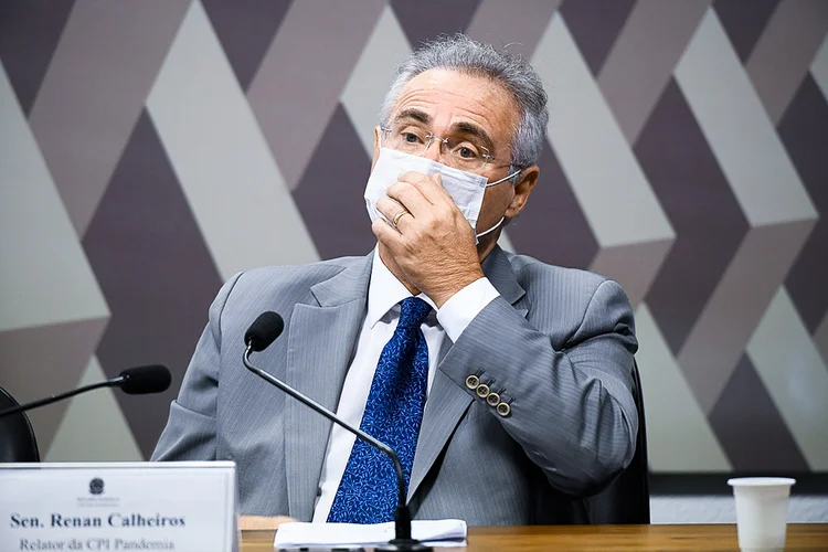 "O presidente pode até decidir diferente, mas eu vou diante do flagrante evidente pedir a prisão de vossa senhoria", disse Calheiros (Jefferson Rudy/Agência Senado)