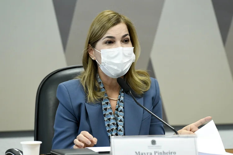 Secretária de Gestão do Trabalho e da Educação na Saúde do Ministério da Saúde, Mayra Pinheiro, em depoimento à CPI da Covid (Jefferson Rudy/Agência Senado)