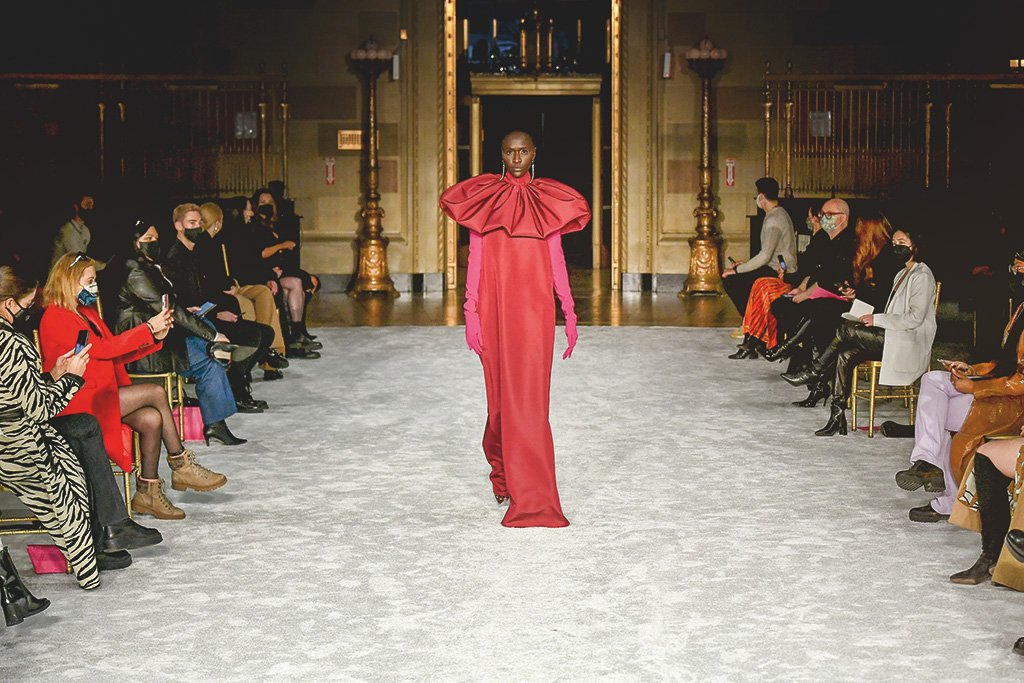 Fim das fashion weeks? desaceleração no mundo da moda levanta dúvida