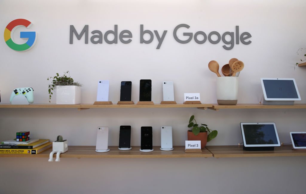 Produtos do Google são exibidos durante conferência Google I/O em 2019, na Califórnia (Justin Sullivan/Getty Images)