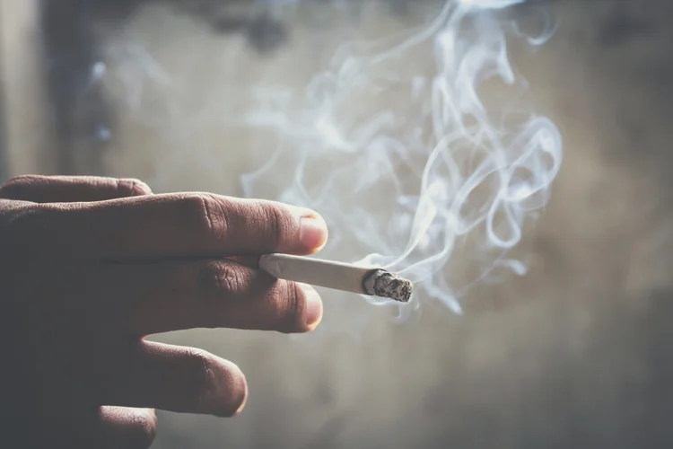 ESG: gestora abre mão de títulos de empresas de tabaco, álcool e petróleo (Rattanakun Thongbun / EyeEm/Divulgação)