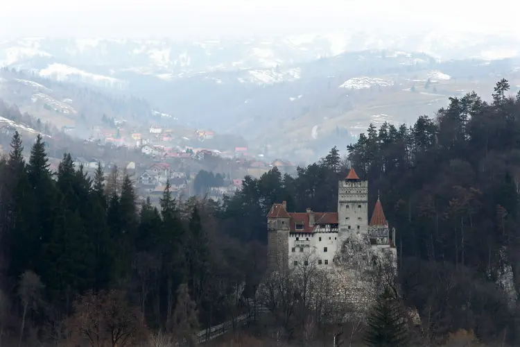 Castelo de Drácula, na Transilvânia: turistas serão vacinados de graça (Sean Gallup/Getty Images)
