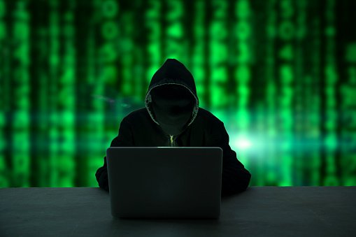 Hackers dominam os crimes com criptomoedas em 2022 (Witthaya Prasongsin/Getty Images)