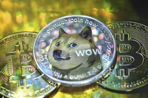 Dogecoin supera bitcoin e dispara mais de 14%, influenciada pelas eleições nos EUA