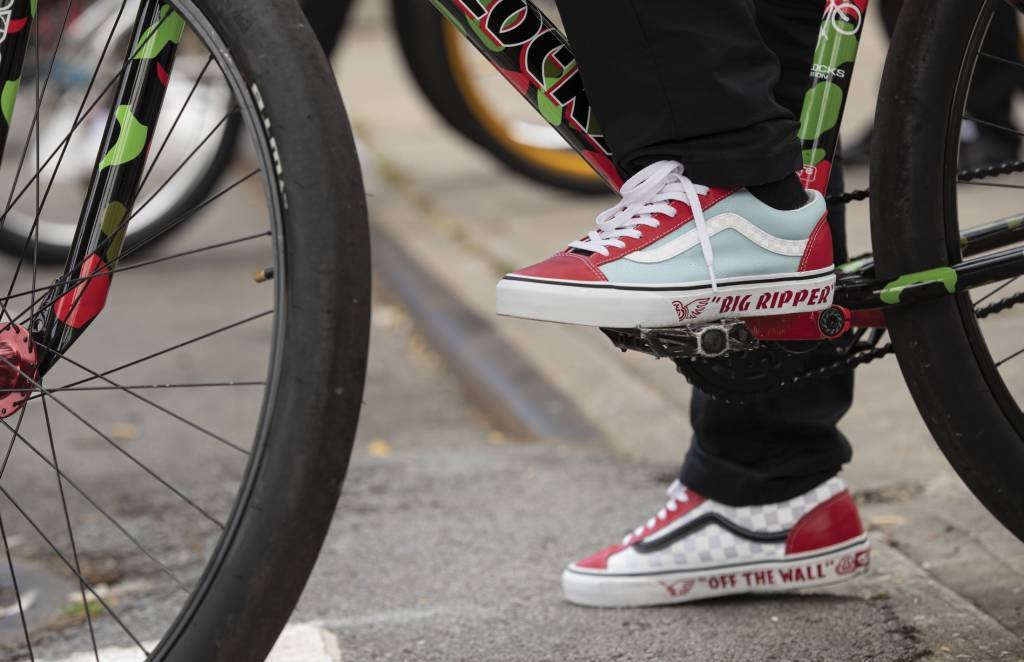 Vans e SE Bikes lançam coleção inspirada nas bikes e nas ruas