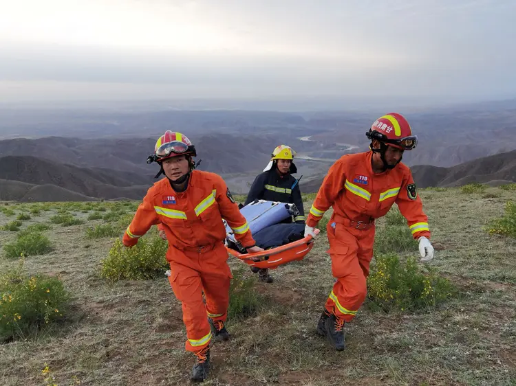 Tragédia: frio provou a morte de 21 competidores (Reuters/Reprodução)