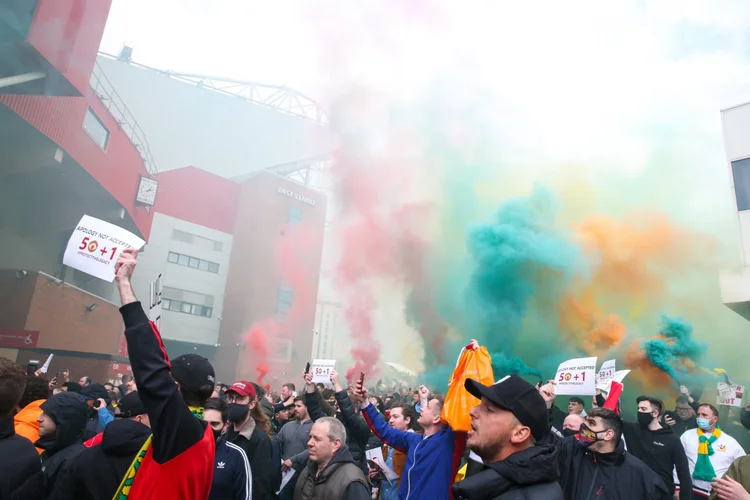 Liverpool VS Manchester United: a partida deveria ter acontecido em 2 de maio, mas foi suspensa após protestos.  (Barrington Coombs/Getty Images)