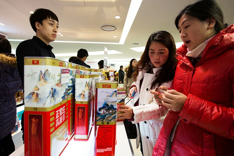 Gigantes duty free têm voos gratuitos para atrair clientes VIP (SeongJoon Cho/Bloomberg/Getty Images)