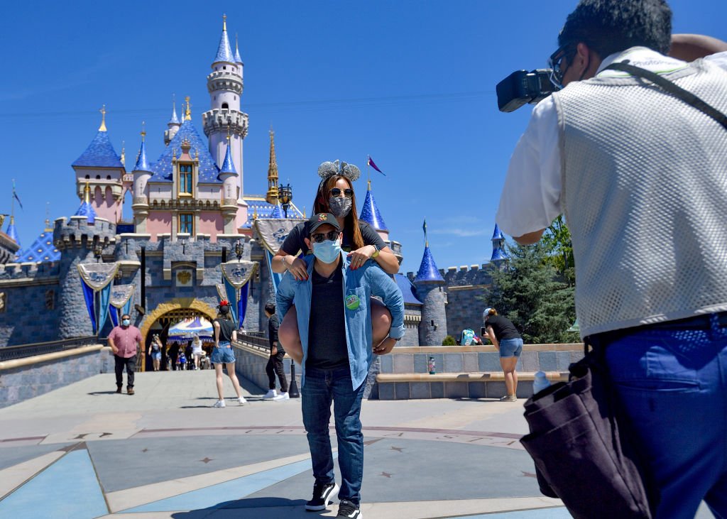 Disneyland: os parques temáticos da empresa nunca haviam sido fechados por mais de um dia antes da pandemia (Jeff Gritchen/MediaNews Group/Orange County Register/Getty Images)