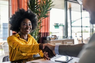 Como responder "Como seu último aprendizado fora do trabalho ajudou nele?" na entrevista de emprego