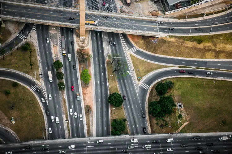 Rodovias: fundos de infraestrutura podem investir nos mais diversos tipos de concessões, como de pedágios, projetos de energia e iluminação pública (Paulo Fridman/Getty Images)