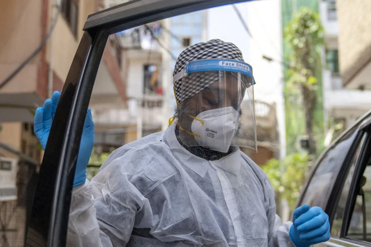 Índia: o país deu as duas doses necessárias a apenas cerca de 3% de seus 1,35 bilhão de habitantes (Sumit Dayal/Bloomberg/Getty Images)