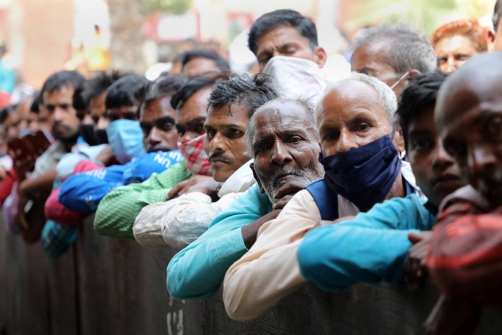 Pandemia causou 160 mil mortes na Índia em dois meses (T. Narayan/Bloomberg)