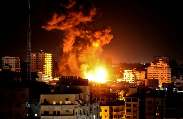 Israel e o Hamas chegaram a um cessar-fogo nesta quinta-feira, 20. (Adel ZAANOUN/AFP)